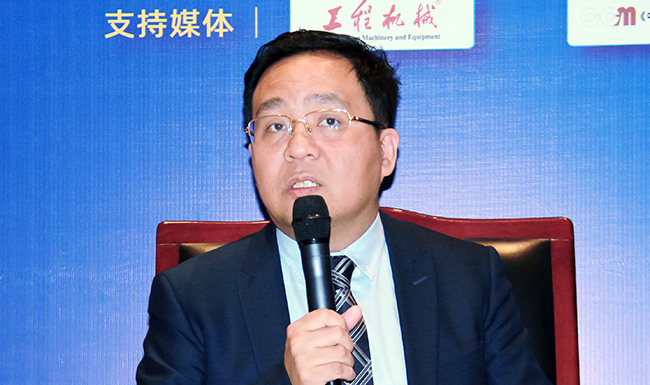 曾光.jpg